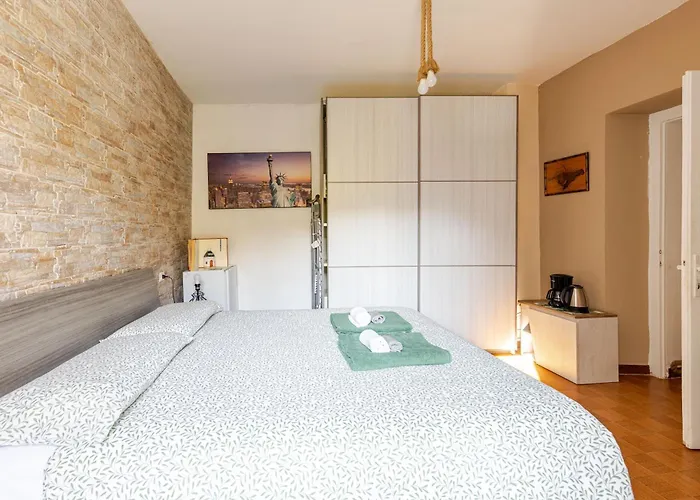 La Bettola Di كريميا